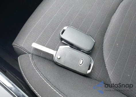 2019 Kia Forte S из США, поврежденный, VIN 3KPF34AD8KE110556